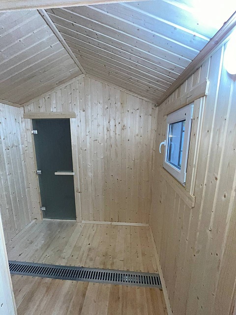 Готовая баня в стиле Барн-2 с топкой на улицу