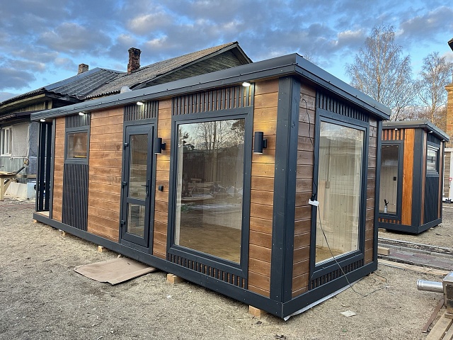 Перевозная баня в стиле сканди с дровяником 7х2,3 в Можайске