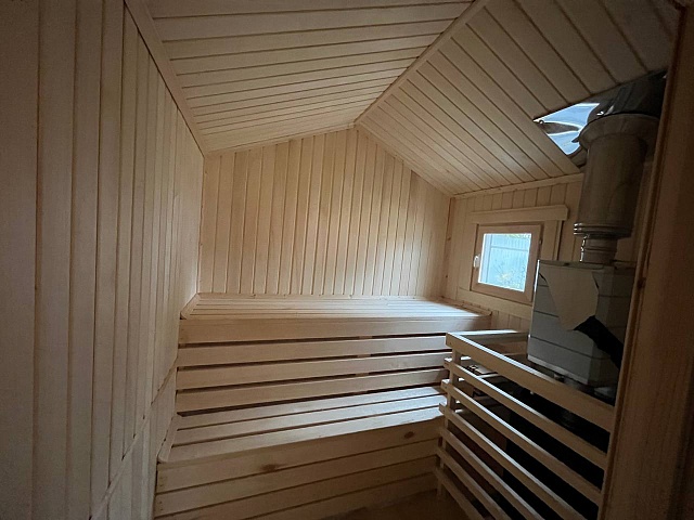 Готовая баня в стиле Барн-2 с топкой на улицу