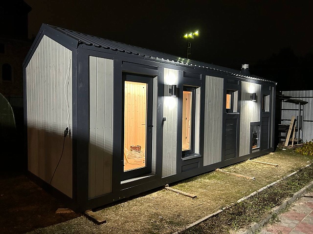 Готовая баня в стиле Барн-2 с топкой на улицу