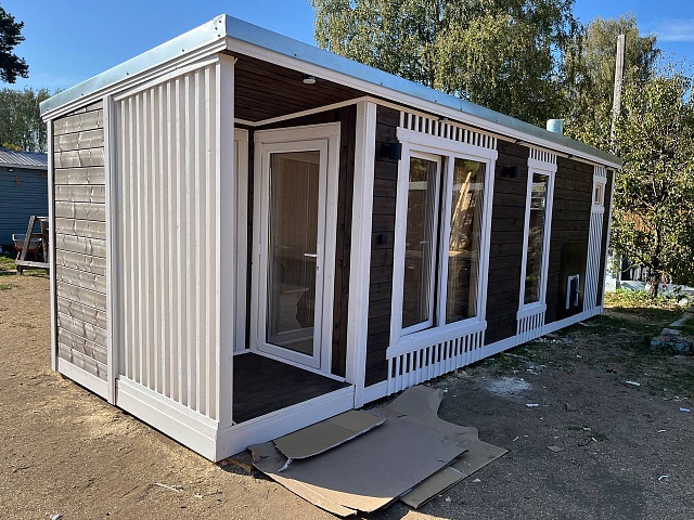 Мобильная баня Лофт-44 с террасой